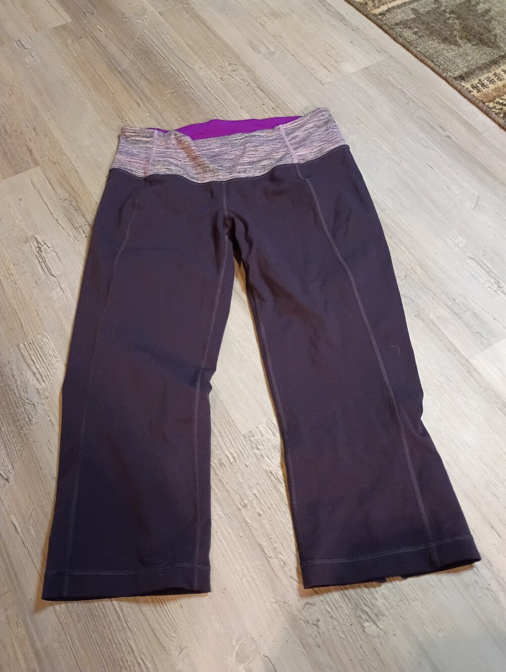 Lululemon - Picture 2 of 6